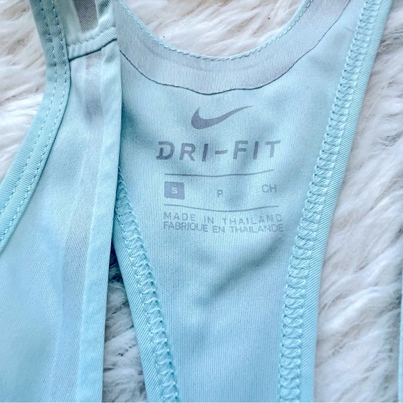 Women’s Nike Dri-Fit Racerback top size Small - Picture 3 of 7